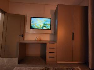 Brand New Luxury Apartment near the beach