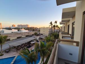 New Oceanfront Apartment