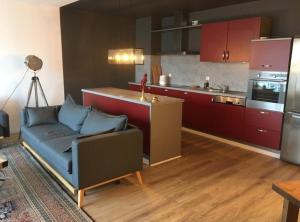 Trendy 2 BR Apartment with private terrace&parking
