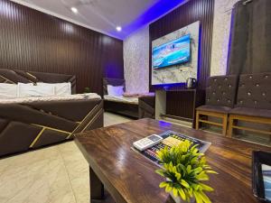 Hotel Nizamuddin Fab