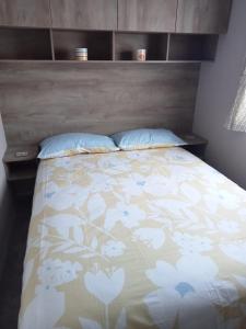 Lovely 6 Berth Caravan With Decking At Haven Skegness, Lincolnshire Ref 88037Ob