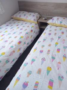 Lovely 6 Berth Caravan With Decking At Haven Skegness, Lincolnshire Ref 88037Ob