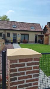 Les cigognes gites de la reserve