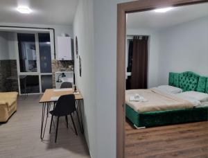 Яровиця 10 поверх з видом у двір