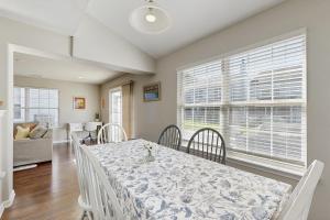 Eagles Landing --- 5 Jenna Ln