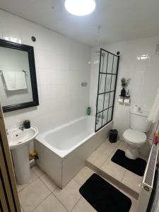 Cosy 1BR Flat, Hackney Wick Gem