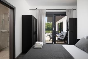 Vila Nora with heated pool