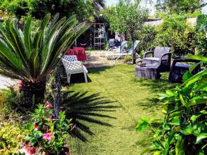 Maisons de vacances Eden appartement T2 dans aile de villa : photos des chambres