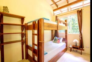 Peace Garden Spacious Bungalows- a walk to the beach