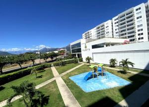 3BR Palmetto Spectacular Terrace