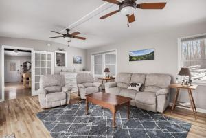 Dog-Friendly w Hot Tub, Fire Pit & River Access