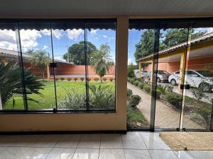 Casa grande com piscina