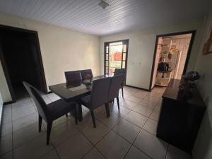 Casa grande com piscina