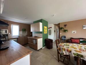 Maisons de vacances Maison familiale et conviviale proche ocean avec terrain de petanque : photos des chambres