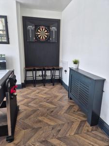 Cardiff city centre house - Sleeps 6