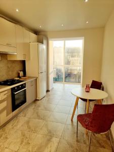 Порт Сіті,автовокзал,залізничний вокзал