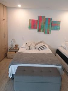 Ed La Frontera El Poblado ApartaSuite familiar hasta 5