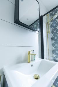 Cosy studio in Chelsea cloisters Hotel