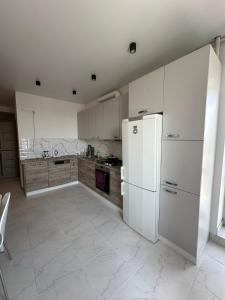 Чорновола,Порт Сіті