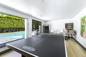 Golden Palms - 68904