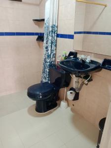 Habitación con aire y piscina