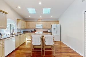 Naples Poolside Paradise