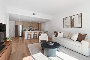 Luxurious 2BR Apartment in heart of Silicon Valley