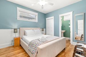 The Hemlock - 1 Hollow