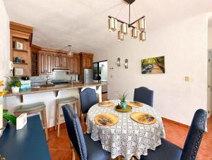 Mexican Ambience Townhome with Pool #01