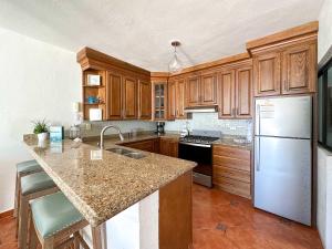 Mexican Ambience Townhome with Pool #01