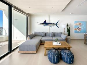 2BR Beachfront Retreat with Amazing Views