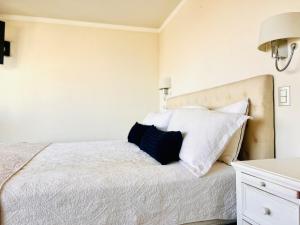 Amplio depto con vista, cercano a Parque Arauco y Clinica Alemana