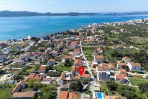 Family friendly house with a parking space Sukosan, Zadar - 6123 - 3hvězdičkové hotely ve městě Sukošan