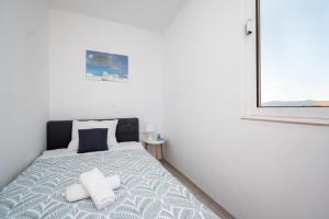 Family friendly house with a parking space Sukosan, Zadar - 6123