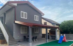 Lovely Home In Privlaka With Wifi 