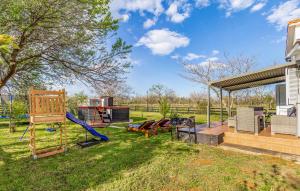 Beautiful Home In Marcana With Wifi