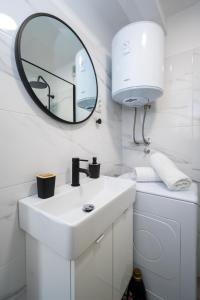 Apartments by the sea Bibinje, Zadar - 22075