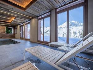 Chalet in Paradiski with Stunning Views