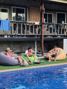 Hangover Chill & Hill Hostel