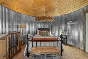 Southwest Silo Stay- 1 Bedroom Near Zion & Bryce