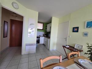 Appartements Appartement 2 pieces face mer, balcon, 50m plage, proche centre et commerces - Saint-Brevin - FR-1-364-141 : photos des chambres