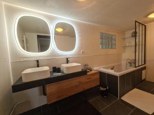 Maisons de vacances Detente au Moulin: Piscine, Jacuzzi, Animaux Bienvenus - FR-1-591-641 : photos des chambres