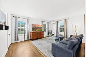 Stylish Louisville Apt Near Downtown & Parking