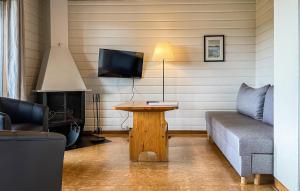 2 Bedroom Amazing Home In Degeberga