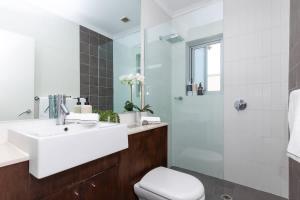 Bright Beachfront Studio with Terrace & Aircon