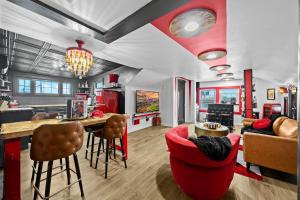 Top Floor Apt Near Churchill Downs & Expo Center