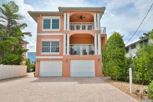 Hibiscus Hideaway B - Top Floor Unit