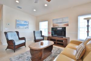 Hibiscus Hideaway B - Top Floor Unit