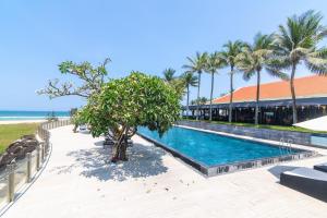 3BR Luxury Ocean Villas Pool Beachside