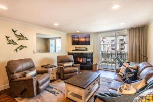 Walk to the Beach Pool & Hot Tubs & Gym - A-116